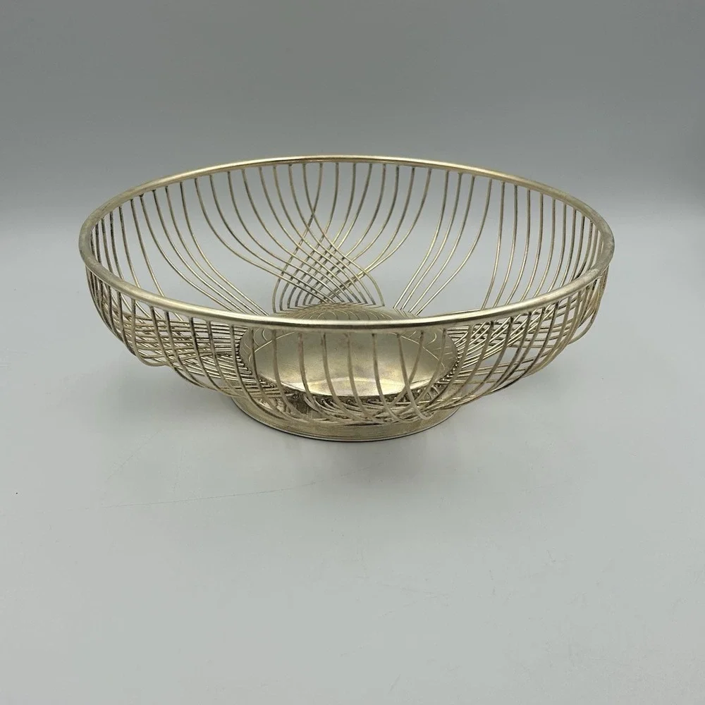 Vintage MCM Silver Plated Round Wire Bread / Fruit Basket‎